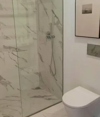 Art, Tiles And Wood By Unique Hosts