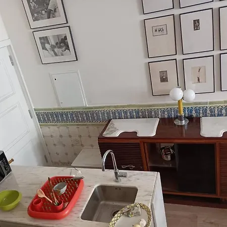 Art, Tiles And Wood By Unique Hosts