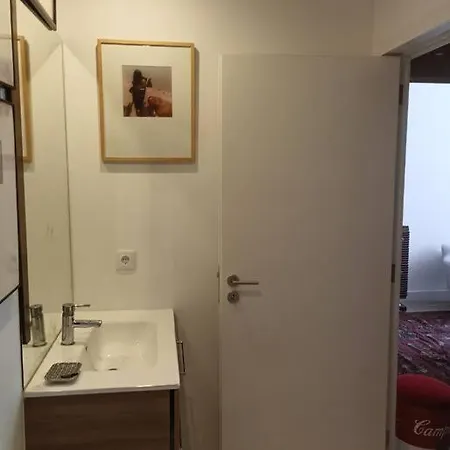 Art, Tiles And Wood By Unique Hosts Porto